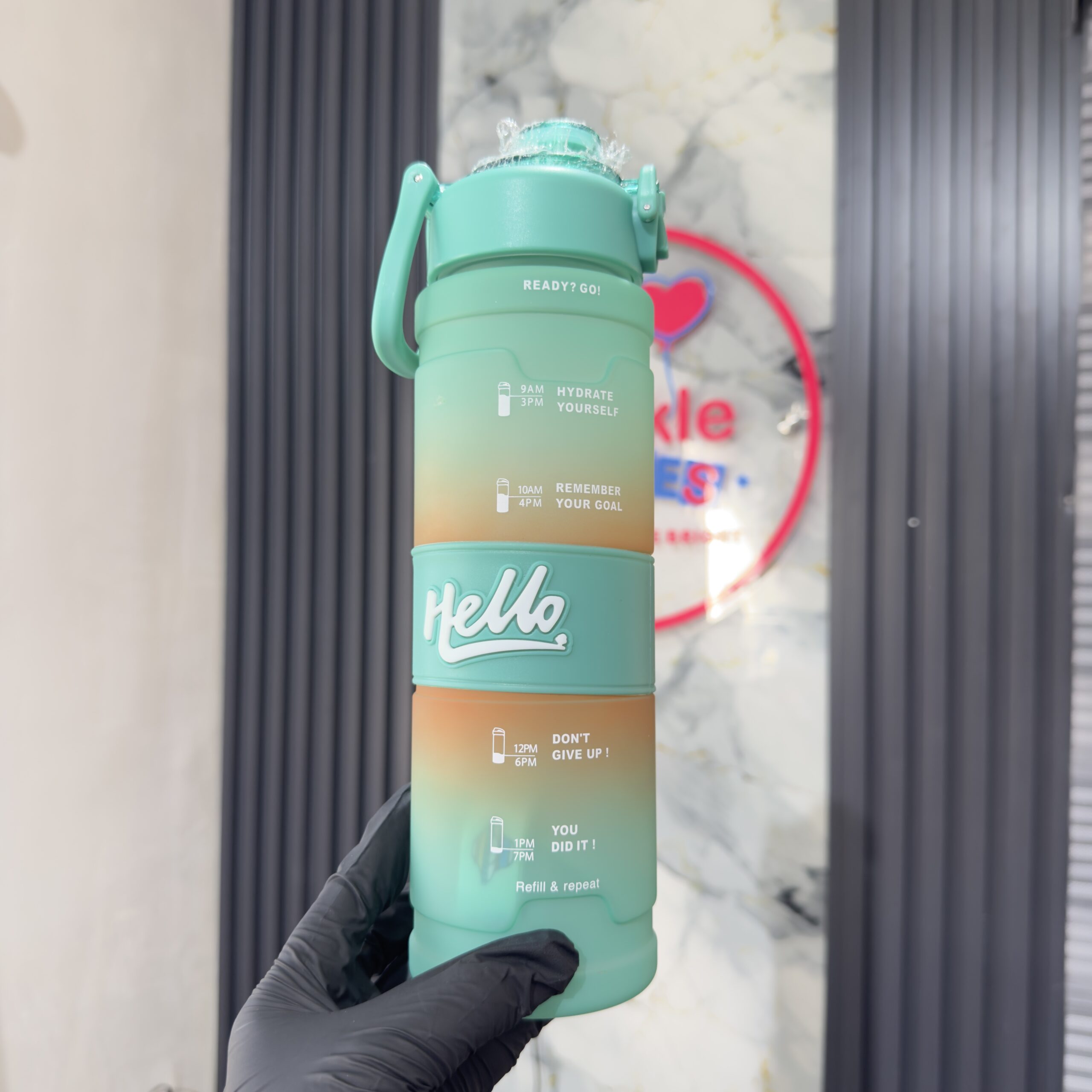 Hello Hydration Sea Green Girls Bottle