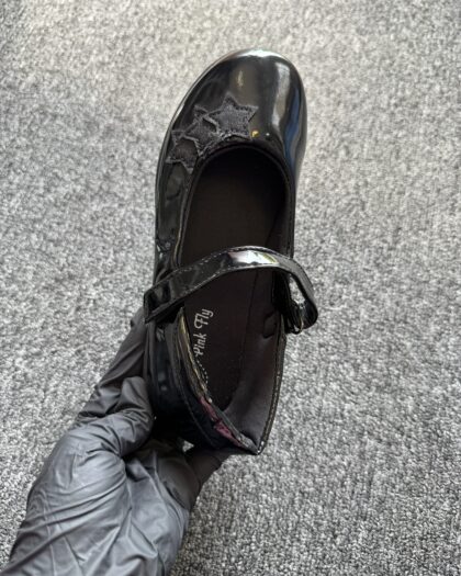 Style 3 Girls Half Covered School Shoe