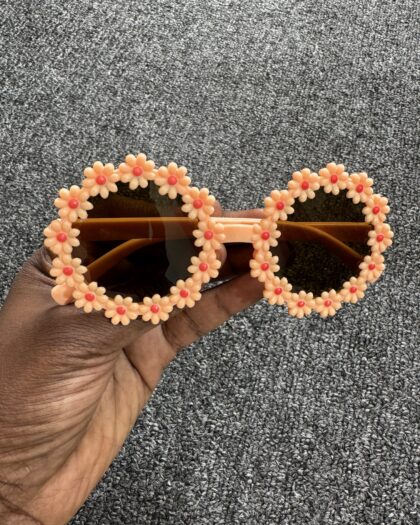 Girls Multicolour Round & Heart Shaped Sunglasses
